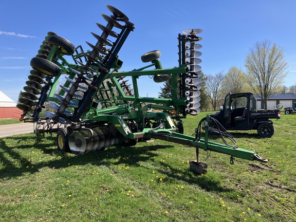 1998 John Deere 637 Disk