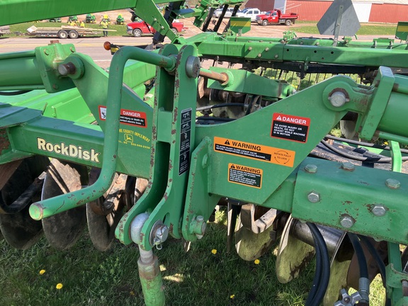 1998 John Deere 637 Disk