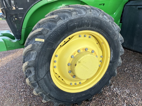 2014 John Deere 7210R Tractor