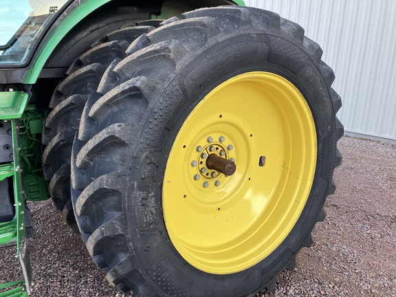 2014 John Deere 7210R Tractor