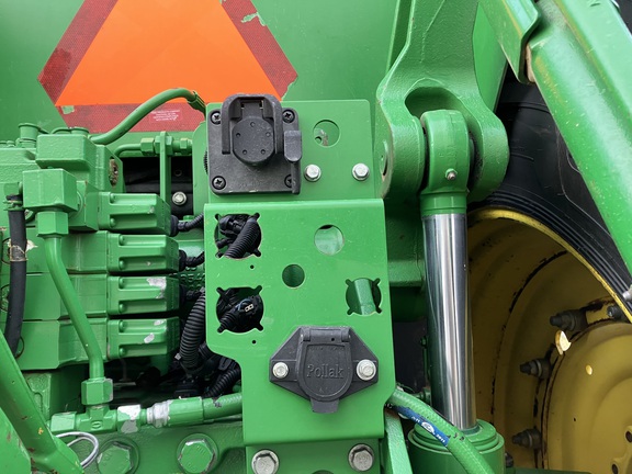 2014 John Deere 7210R Tractor