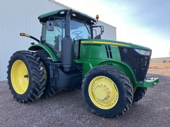 2014 John Deere 7210R Tractor