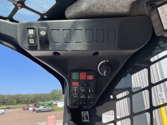 2022 John Deere 324G Skid Steer Loader