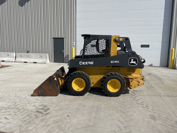 2022 John Deere 324G Skid Steer Loader