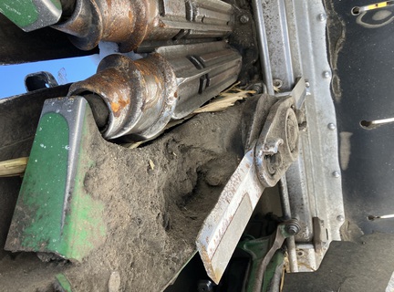 2017 John Deere 608C Header Corn Head