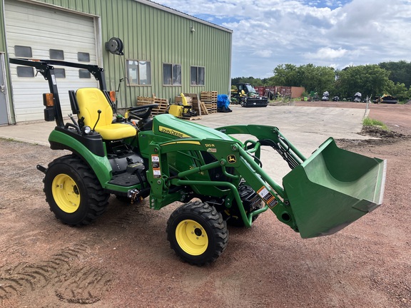 2019 John Deere 2025R Tractor Compact