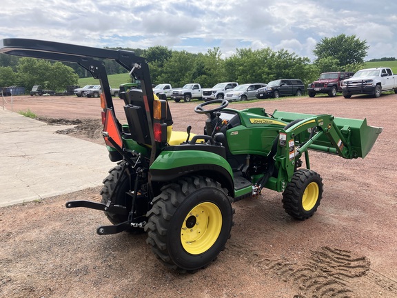 2019 John Deere 2025R Tractor Compact