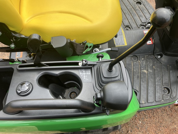 2019 John Deere 2025R Tractor Compact