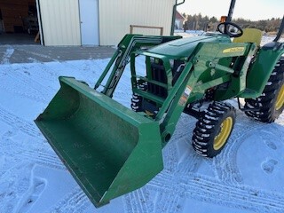 2013 John Deere 3032E Tractor Compact