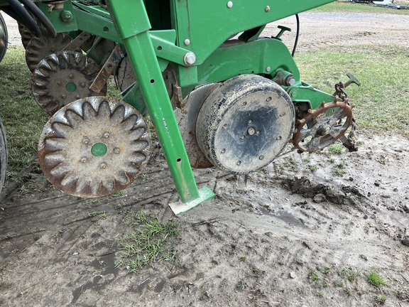 2005 John Deere 1780 Planter