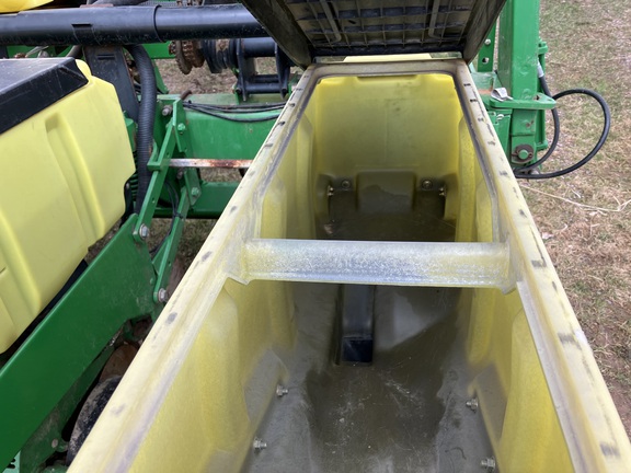2005 John Deere 1780 Planter