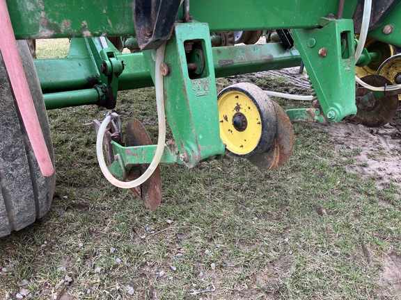 2005 John Deere 1780 Planter