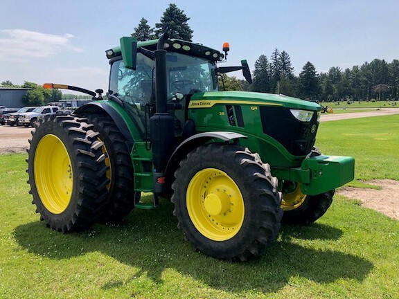 2023 John Deere 6R 215 Tractor