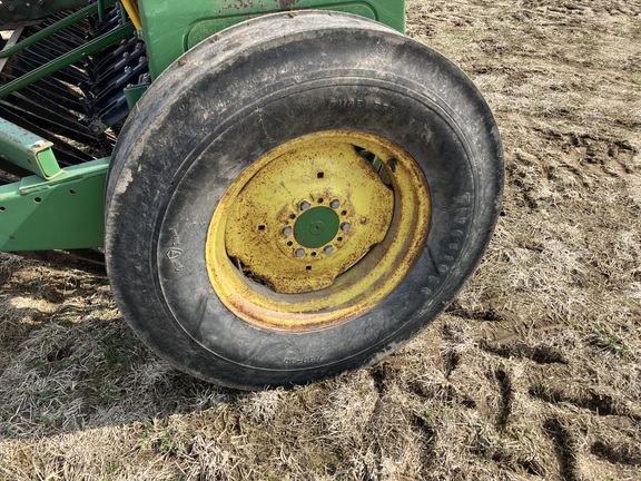 John Deere 8200 Drill