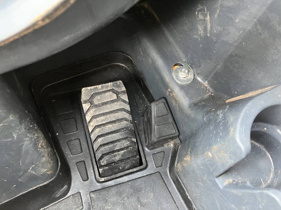 2022 John Deere 324G Skid Steer Loader