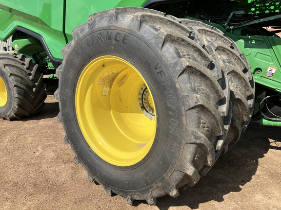 2023 John Deere X9 1100 Combine