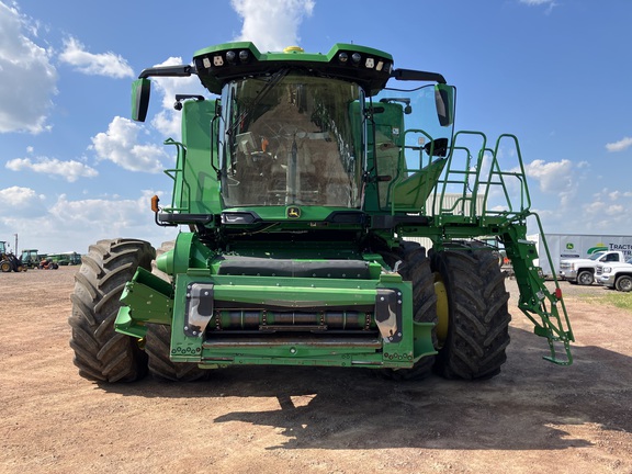 2023 John Deere X9 1100 Combine