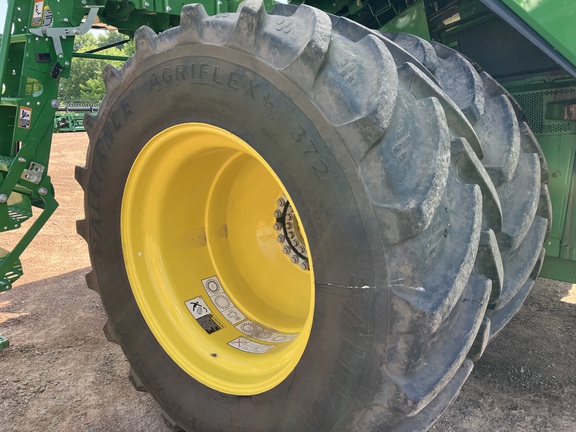 2023 John Deere X9 1100 Combine