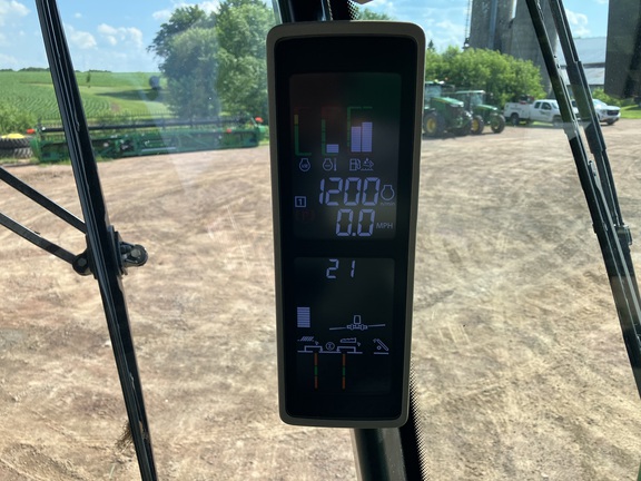 2023 John Deere X9 1100 Combine