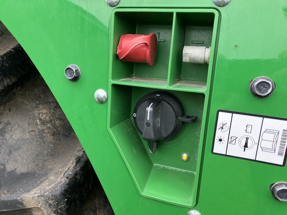 2023 John Deere 9R 640 Tractor 4WD