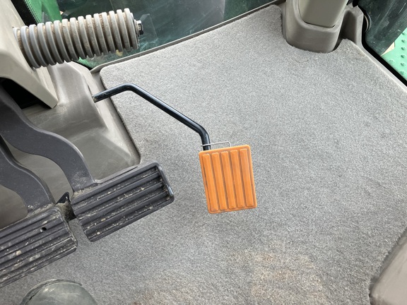 2023 John Deere 8R 410 Tractor