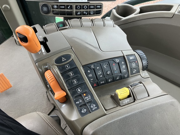 2023 John Deere 8R 410 Tractor