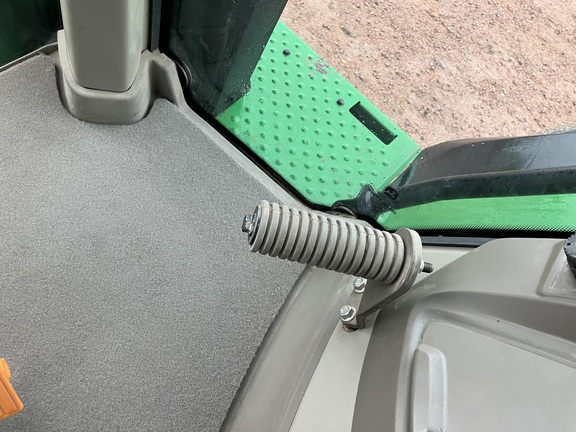 2023 John Deere 8R 410 Tractor