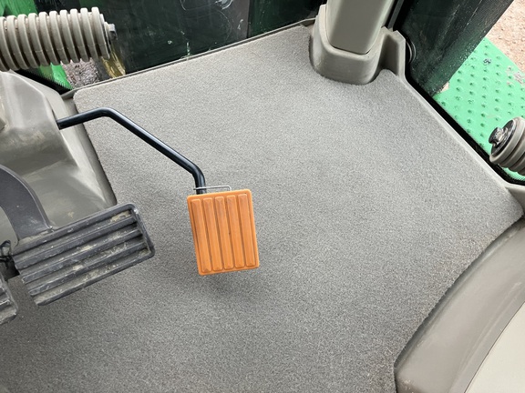 2023 John Deere 8R 410 Tractor