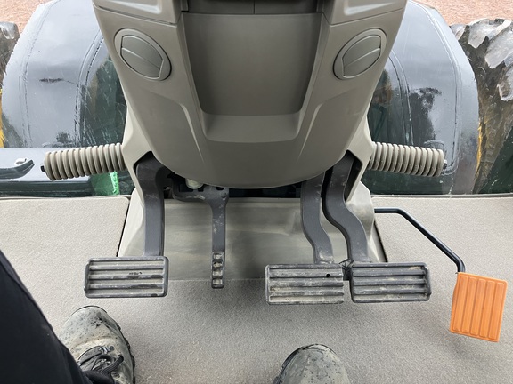 2023 John Deere 8R 410 Tractor