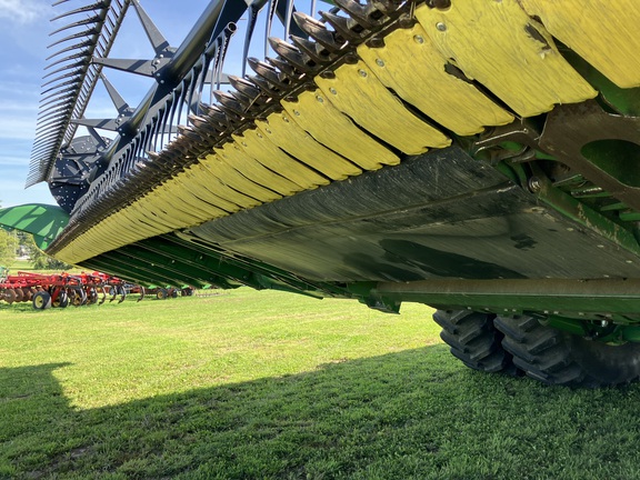 2021 John Deere RD40F Header Combine