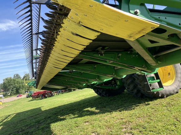 2021 John Deere RD40F Header Combine