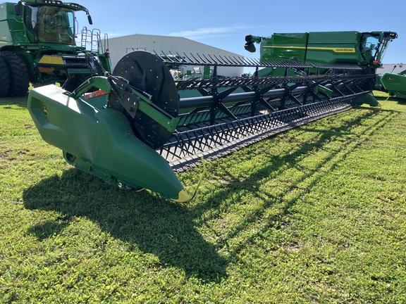 2021 John Deere RD40F Header Combine