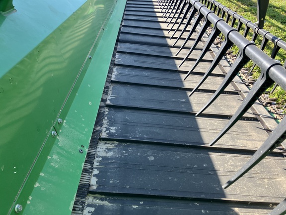 2021 John Deere RD40F Header Combine