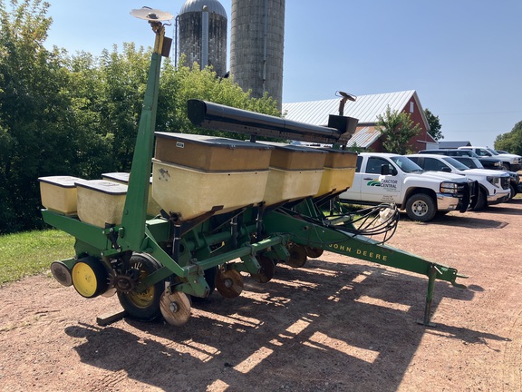 John Deere 7000 Planter