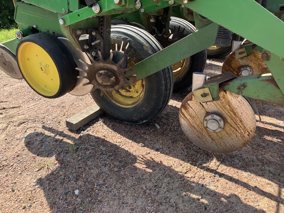 John Deere 7000 Planter