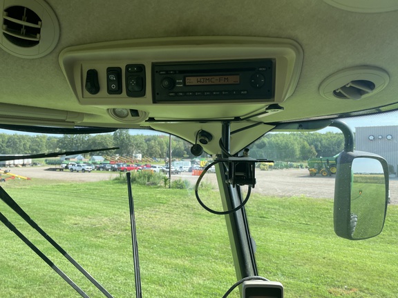 2013 John Deere S690 Combine