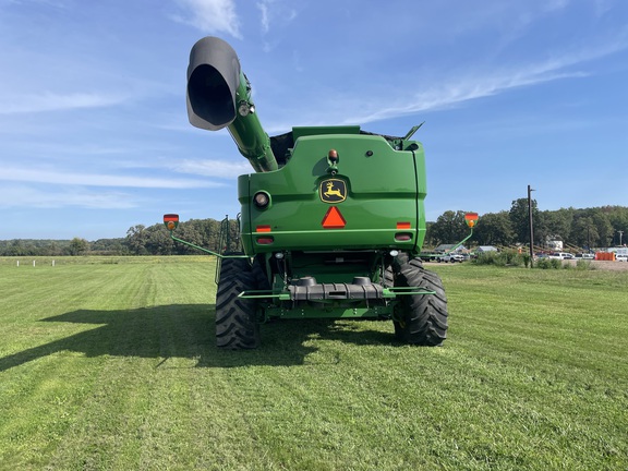 2013 John Deere S690 Combine