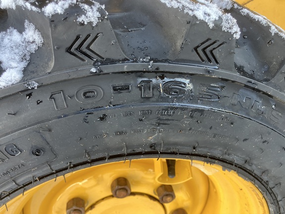 2021 John Deere 318G Skid Steer Loader