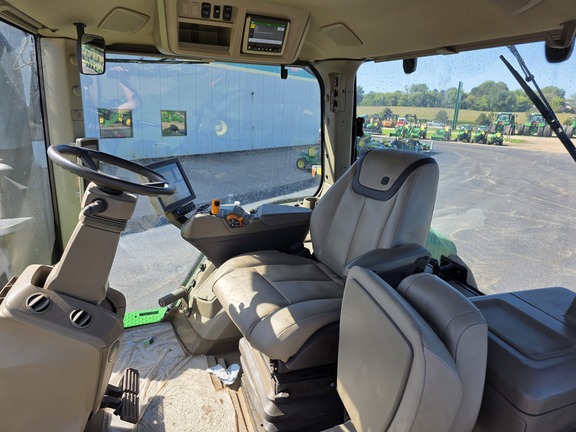 2022 John Deere 8R 280 Tractor