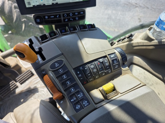 2022 John Deere 8R 280 Tractor