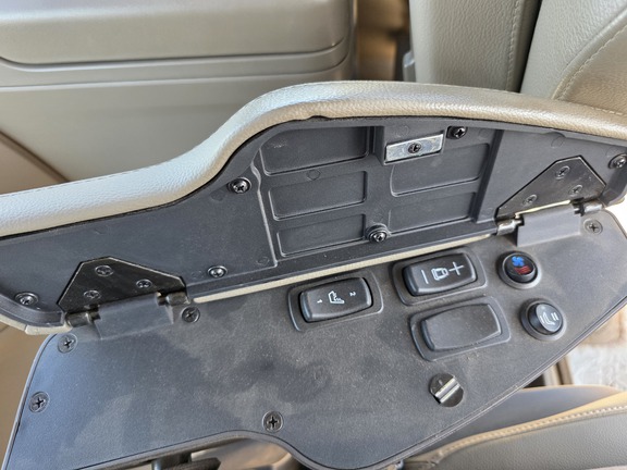 2022 John Deere 8R 280 Tractor