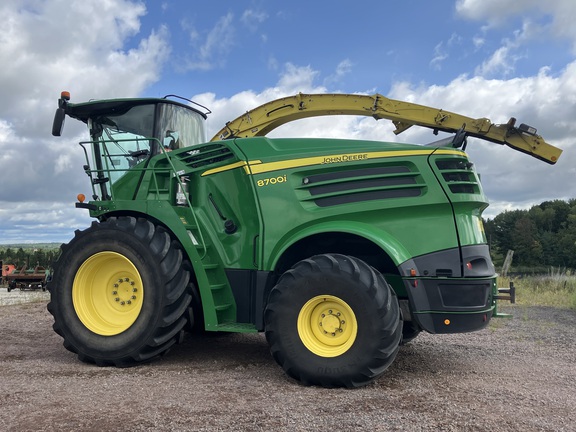 2017 John Deere 8700 Forage Harvester