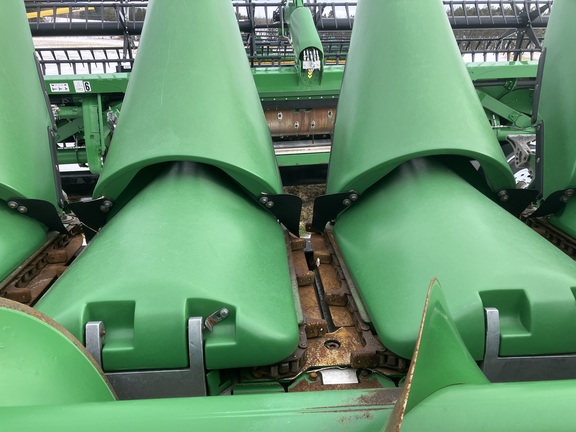 2010 John Deere 608C StalkMaster Header Corn Head