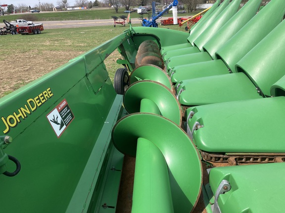 2010 John Deere 608C StalkMaster Header Corn Head