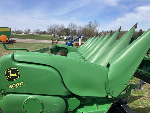 2010 John Deere 608C StalkMaster Header Corn Head