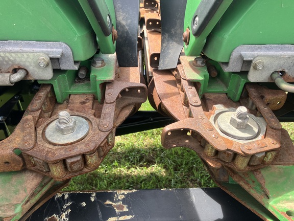 2010 John Deere 608C StalkMaster Header Corn Head