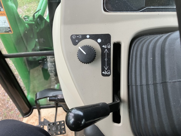 2023 John Deere 3046R Tractor Compact