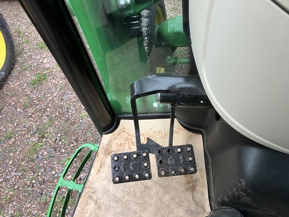 2023 John Deere 3046R Tractor Compact