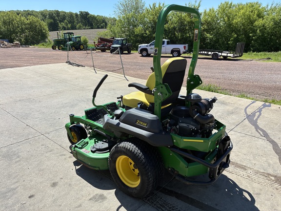 2023 John Deere Z760R Mower/Zero Turn