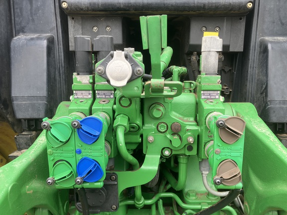 2016 John Deere 6175M Tractor